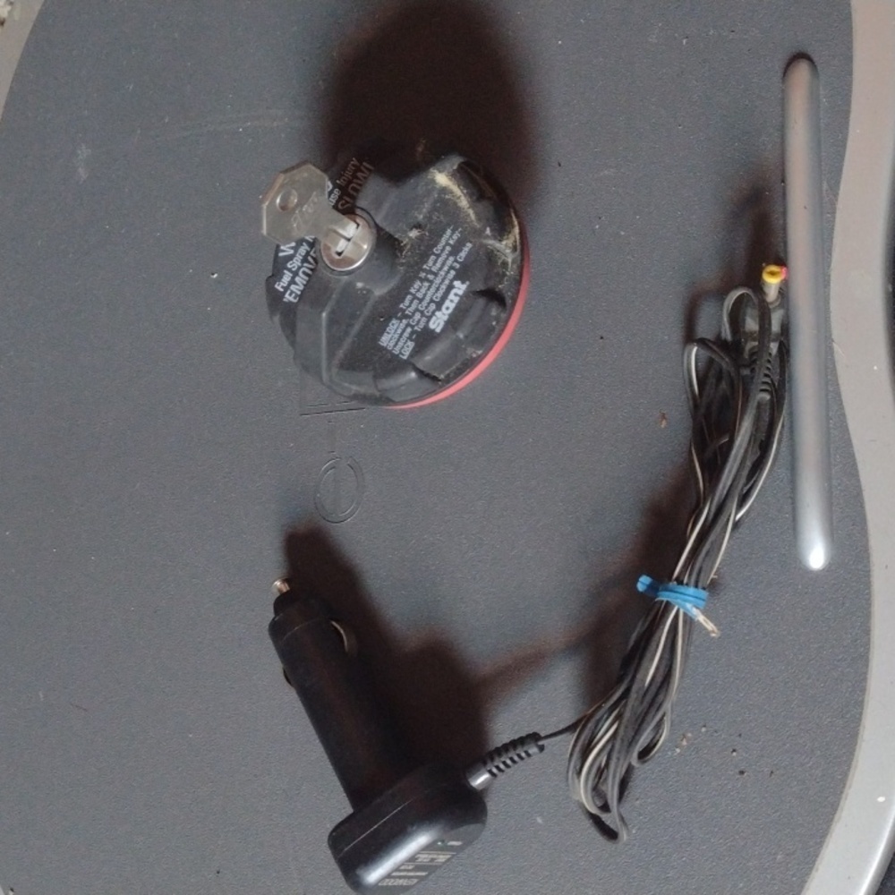 2 for $20😃Kenwood Car battery adapter and locking gas cap